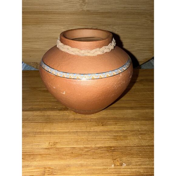 Native American Powers Of The Pack Vase 2001 numbered collectable 4x3.5 In - Picture 4 of 7